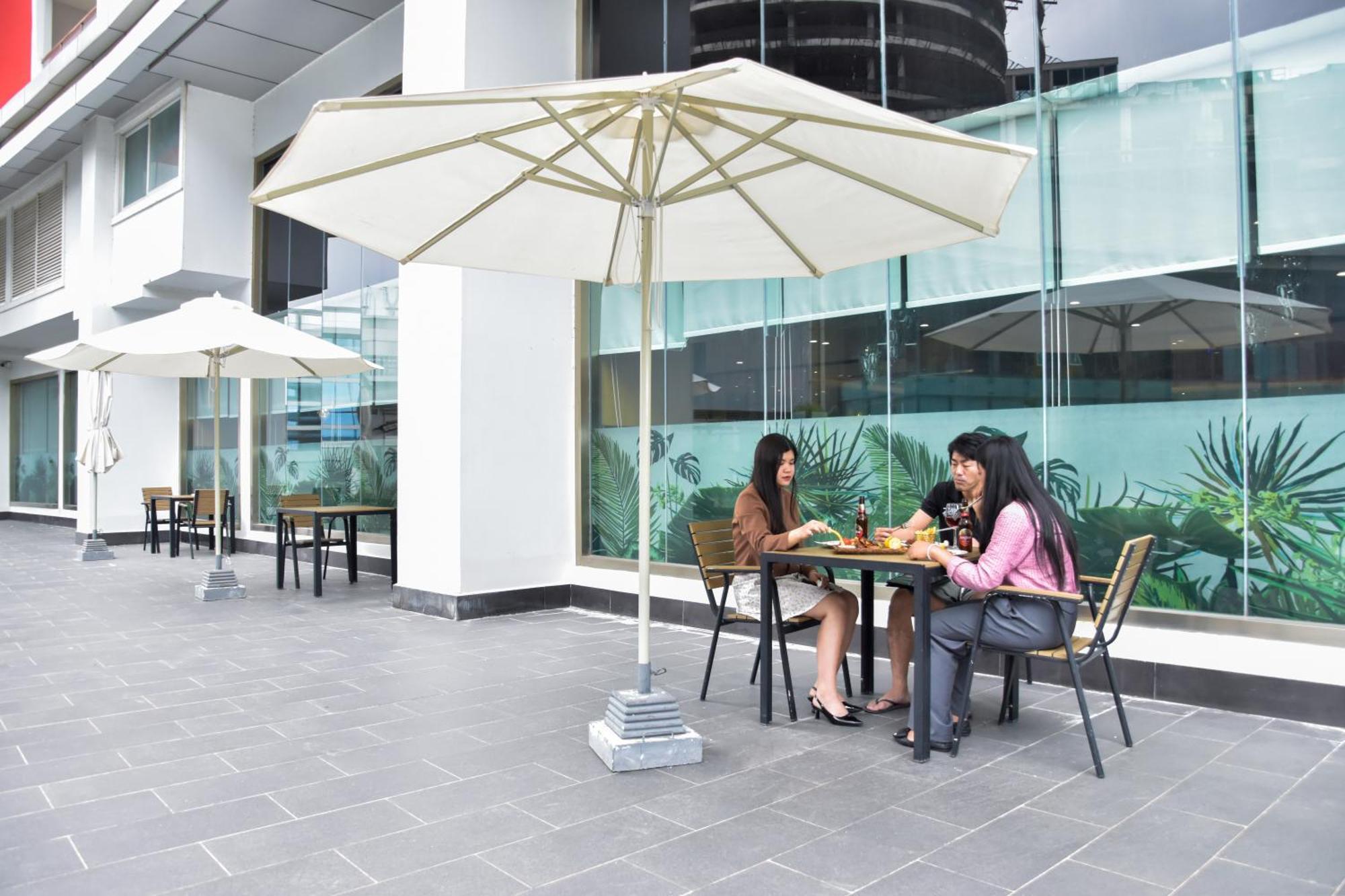 Olympia City Hotel By Dara Phnom Penh Exterior photo