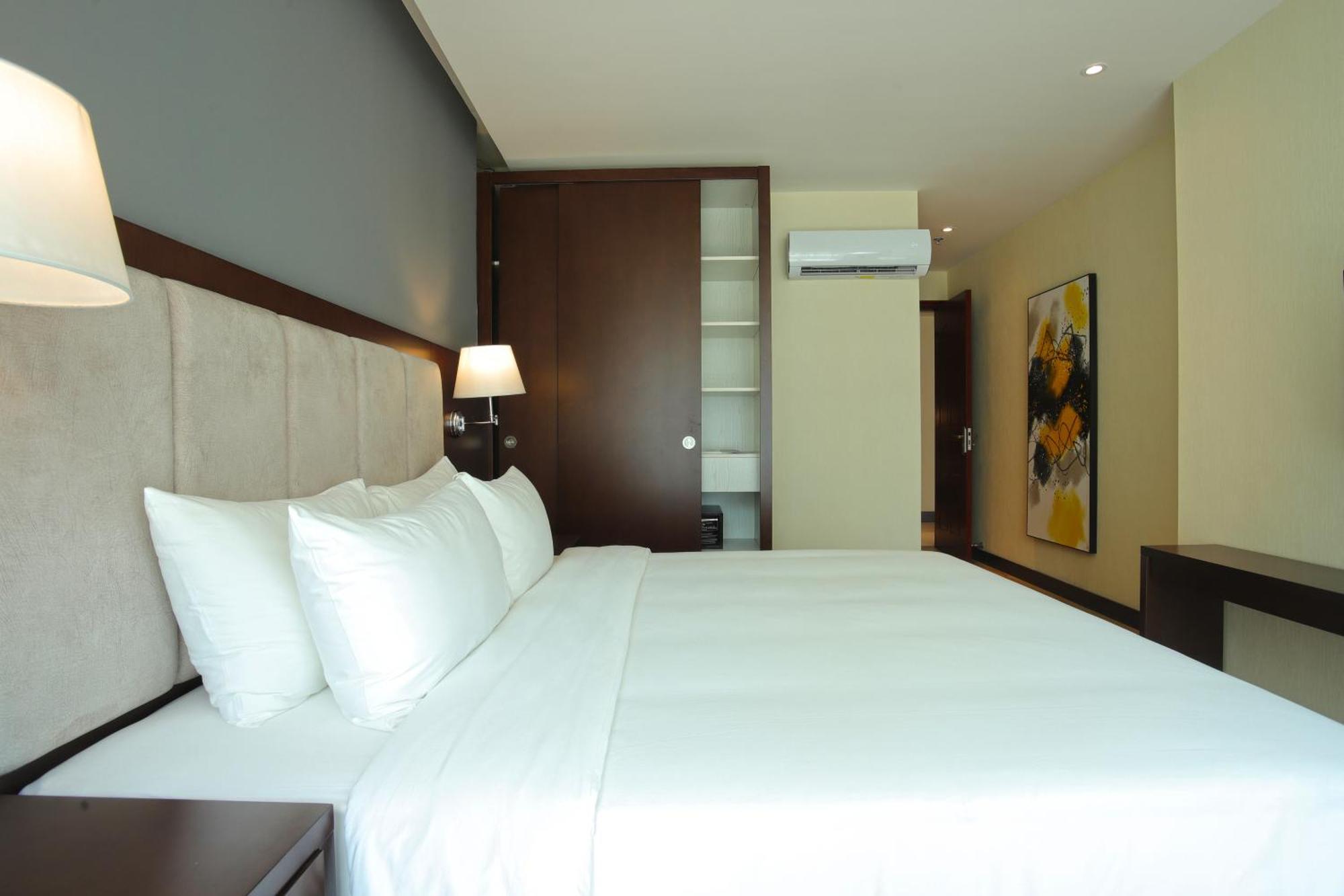 Olympia City Hotel By Dara Phnom Penh Exterior photo