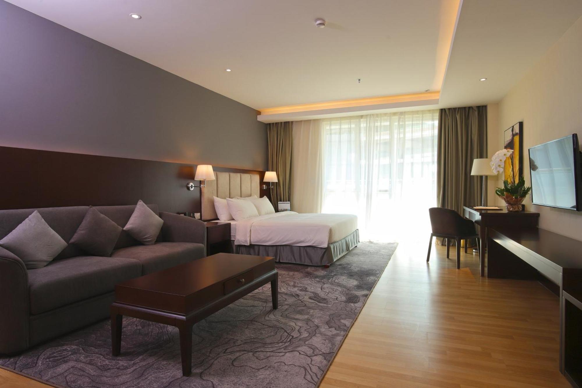 Olympia City Hotel By Dara Phnom Penh Exterior photo